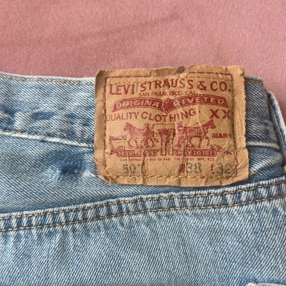 Distressed Indie Sleaze Levi Jean Shorts - Picture 3 of 4